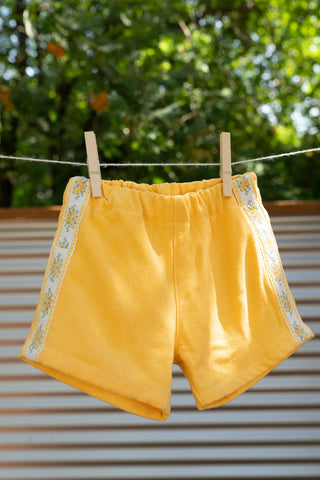 Golden Field Shorts | Size 2T