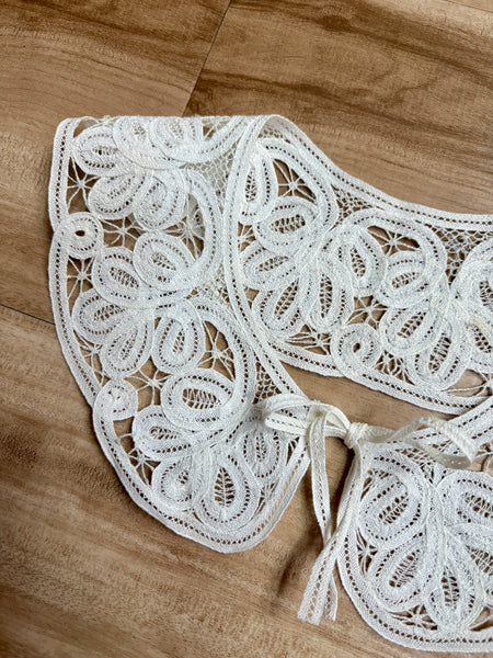 Antique Lace Collar