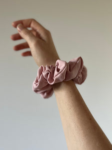 The Sweetheart Scrunchies